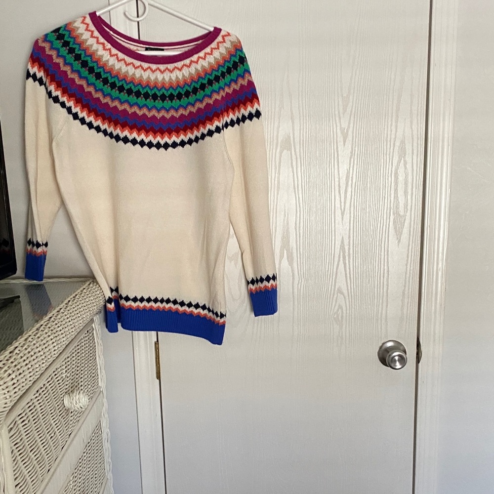 Talbot size medium sweater beautiful colors good condition added scarf